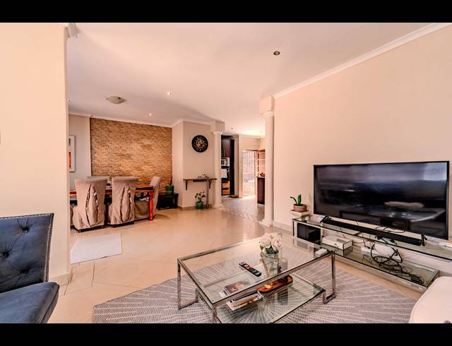 3 BEDROOM HOUSE FOR SALE IN MORNINGSIDE